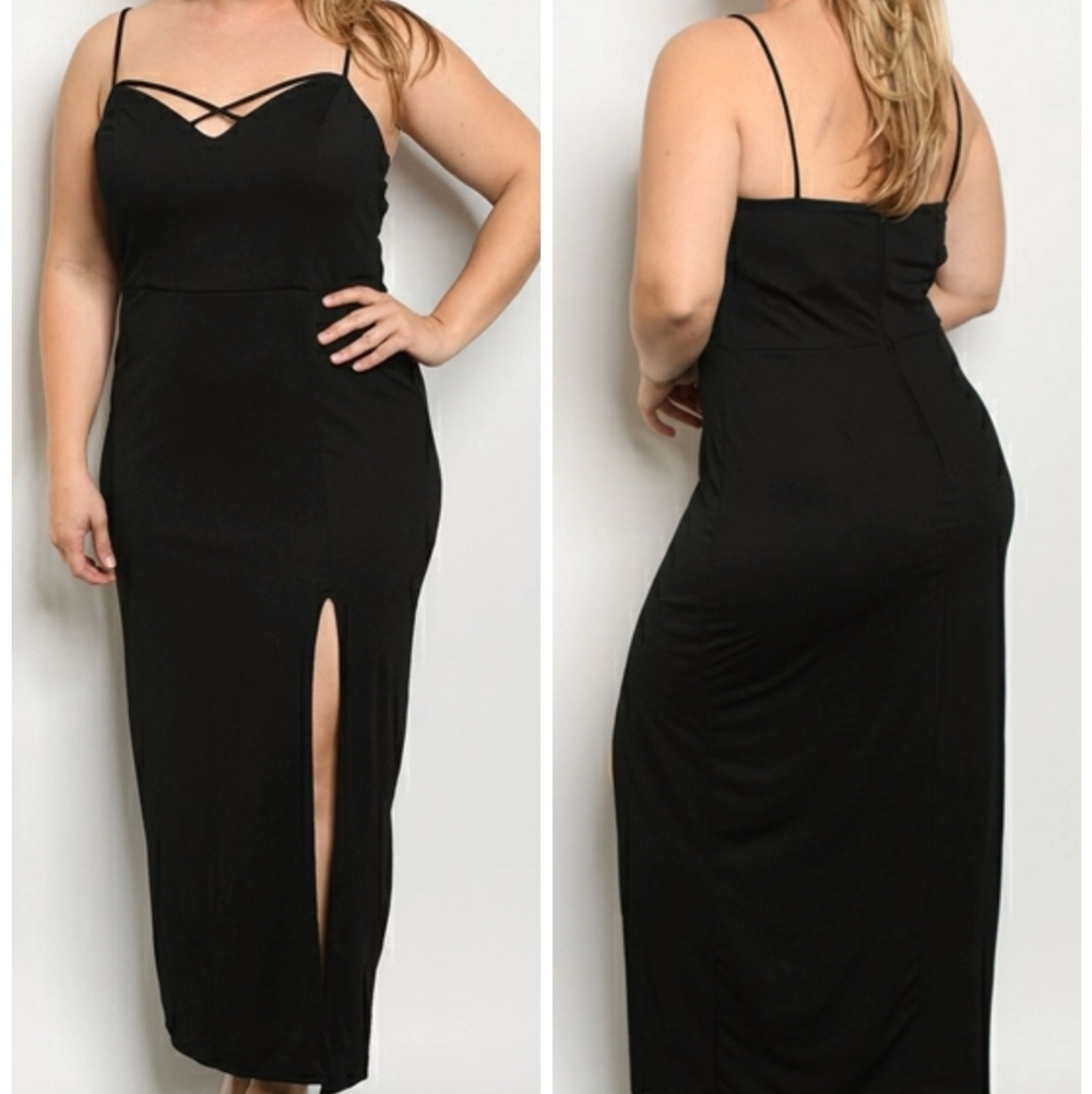 CHARLOTTE RUSSE BLACK PLUS SIZE DRESS